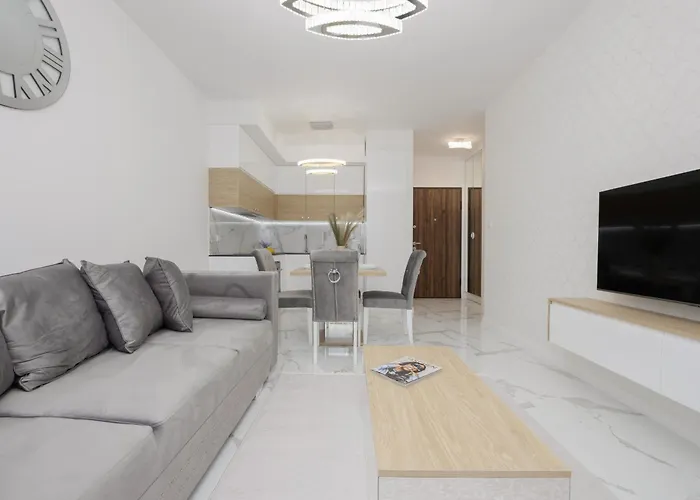 Luxurious Grey Apartment With Sauna, Gym And Parking By Noclegi Renters