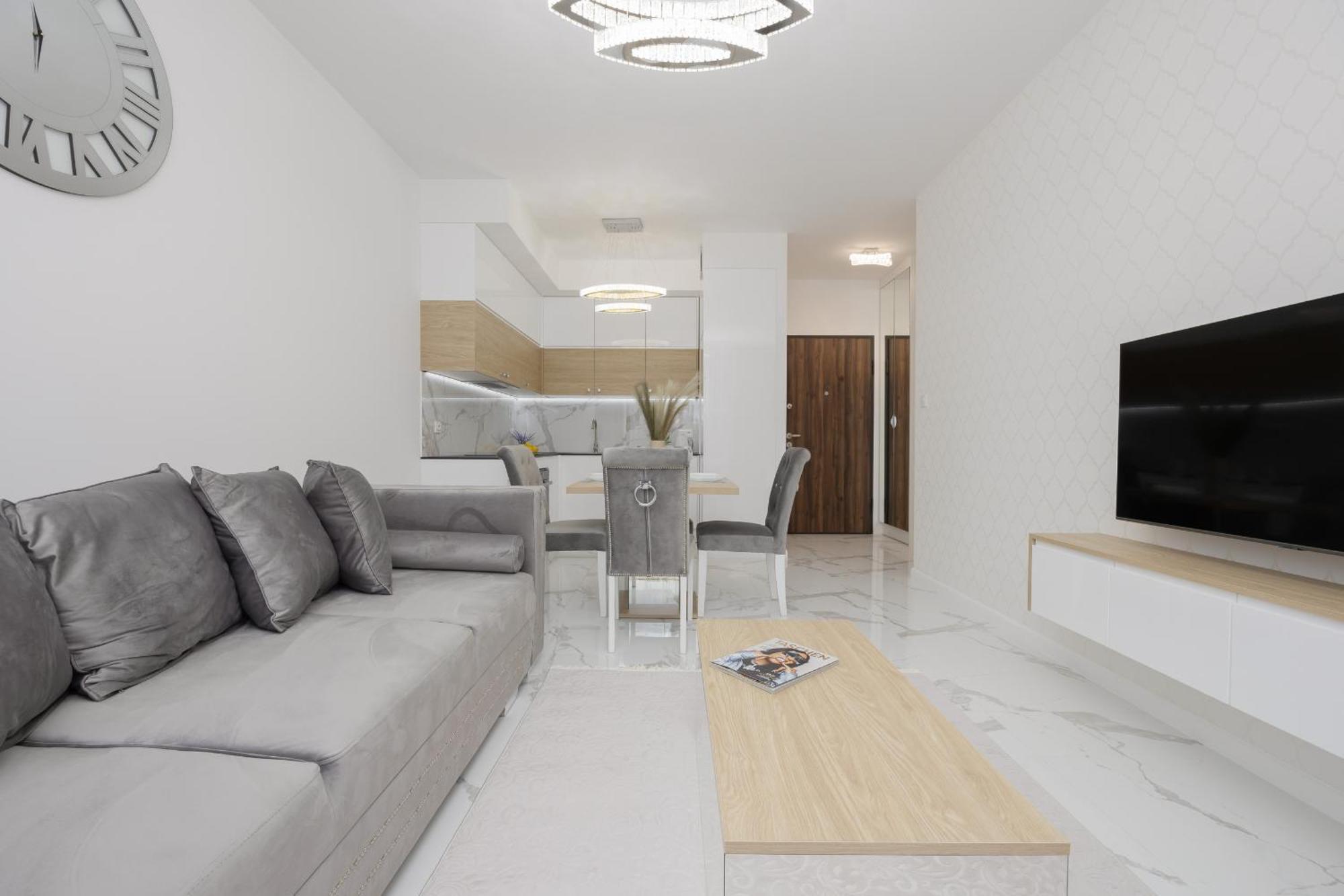 Luxurious Grey With Sauna, Gym And Parking By Renters Apartament *