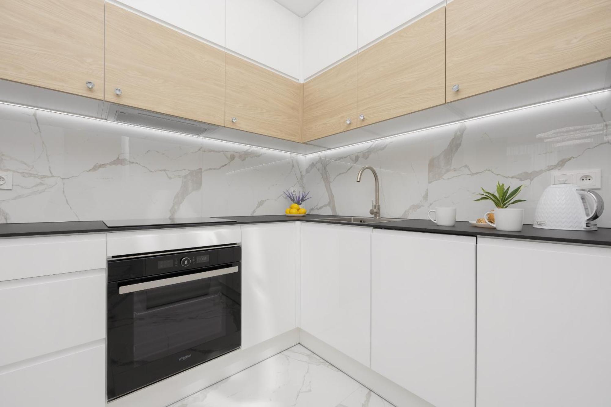 Luxurious Grey With Sauna, Gym And Parking By Renters