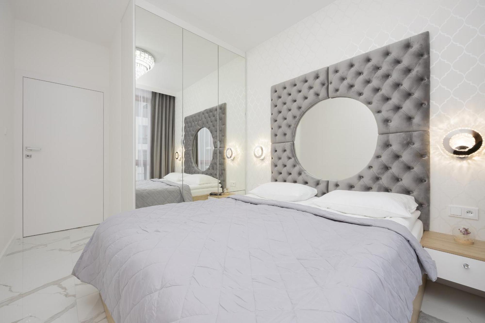 Apartament Luxurious Grey With Sauna, Gym And Parking By Renters Warszawa