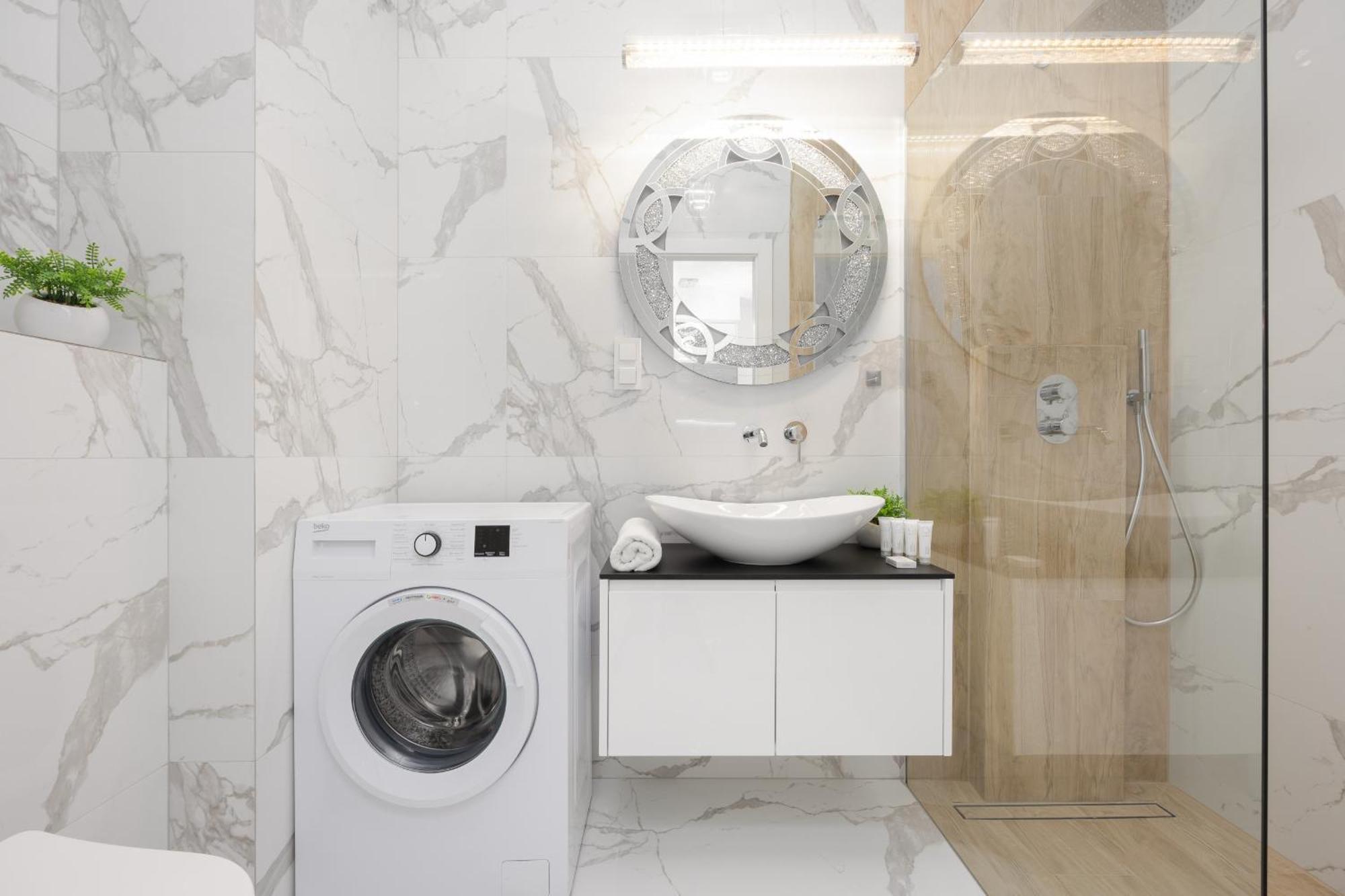 Luxurious Grey With Sauna, Gym And Parking By Renters Apartament *